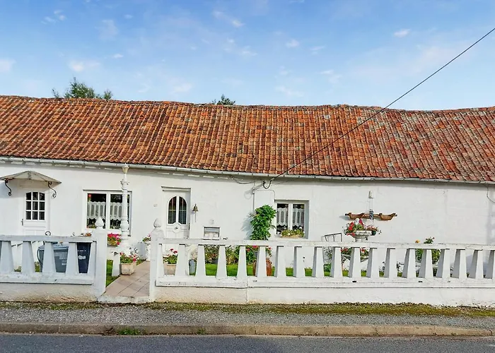 5 Bedroom Gorgeous In * Longvilliers (Pas-de-Calais)