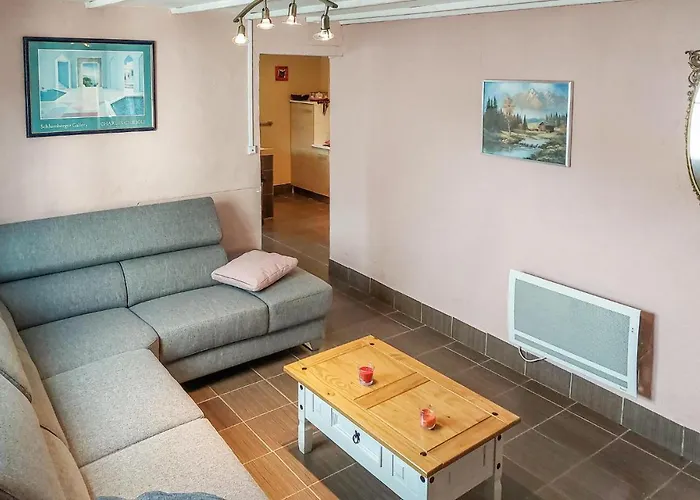 5 Bedroom Gorgeous In